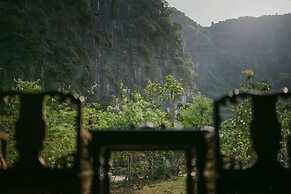 Jiva Hoa Lu Retreat