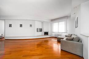 2900 Attico Dolce Vita by Barbarhouse