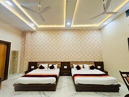 Amarvilas hotel and Resort