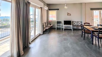 Alimos Sea View Family Apartment