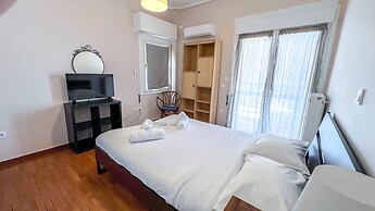 Alimos Sea View Family Apartment