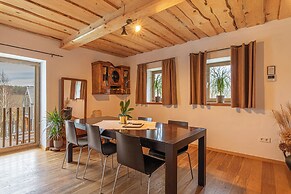 Natural Chalet Velbana Iza