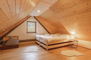 Natural Chalet Velbana Iza