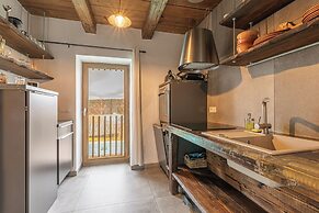 Natural Chalet Velbana Iza