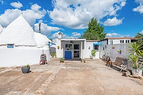Trulli Degli Ulivi With Pool