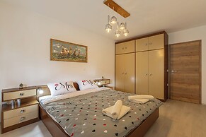 House Dijana With Pool