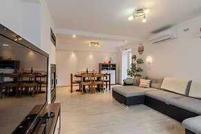 House Dijana With Pool