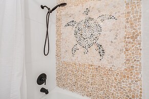 Kauhale Makai 510 1 Bedroom Condo by RedAwning