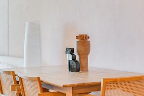 Kauhale Makai 510 1 Bedroom Condo by RedAwning