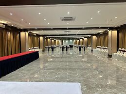 Monday Hotels Amalapuram Heights