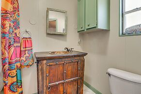 Cozy New Braunfels Retreat w/ Lake Dunlap Access