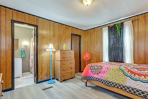 Cozy New Braunfels Retreat w/ Lake Dunlap Access