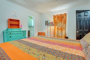 Cozy New Braunfels Retreat w/ Lake Dunlap Access