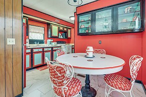 Cozy New Braunfels Retreat w/ Lake Dunlap Access