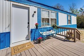 Cozy New Braunfels Retreat w/ Lake Dunlap Access