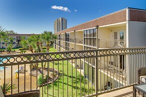 Biloxi Condo w/ Pool Access - Steps to Beach!