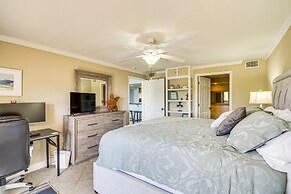 Biloxi Condo w/ Pool Access - Steps to Beach!