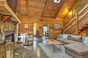 Blue Ridge Cabin w/ Hot Tub, Fire Pit, & Game Room