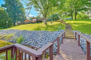 'duck and Bug's Cabin' on Boone Lake w/ Boat Dock!