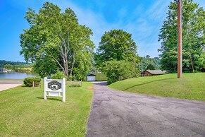 'duck and Bug's Cabin' on Boone Lake w/ Boat Dock!