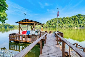 'duck and Bug's Cabin' on Boone Lake w/ Boat Dock!