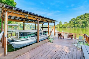 'duck and Bug's Cabin' on Boone Lake w/ Boat Dock!