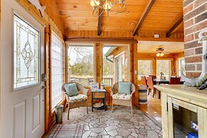 'duck and Bug's Cabin' on Boone Lake w/ Boat Dock!