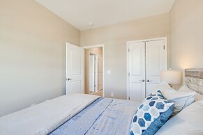 Coastal Beaufort Abode - Pool Access, Near Beaches