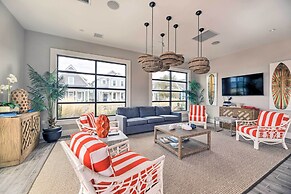 Coastal Beaufort Abode - Pool Access, Near Beaches