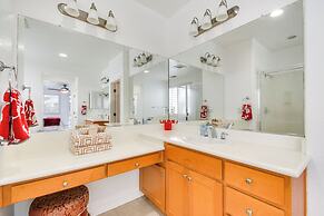 4 Mi to Dtwn Merced: Spacious Home w/ Yard!