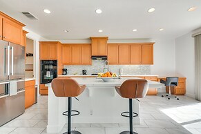 Spacious Merced Home ~ 4 Mi to Downtown!