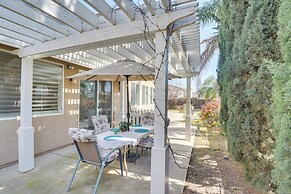 4 Mi to Dtwn Merced: Spacious Home w/ Yard!