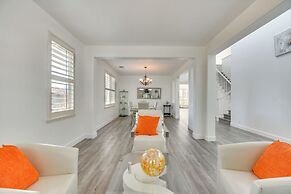 4 Mi to Dtwn Merced: Spacious Home w/ Yard!