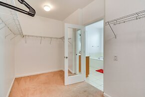 4 Mi to Dtwn Merced: Spacious Home w/ Yard!