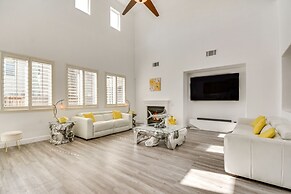 Spacious Merced Home ~ 4 Mi to Downtown!