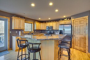 Spacious Stoddard Retreat on Mississippi River!