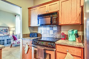 Lovely Dundee Home w/ Private Yard & Fire Pit!