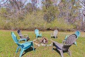 'the Farmhouse' in Fort Lawn w/ Fire Pit & Deck!