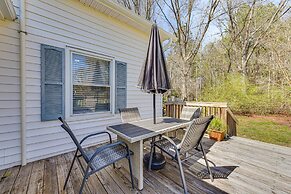 'the Farmhouse' in Fort Lawn w/ Fire Pit & Deck!