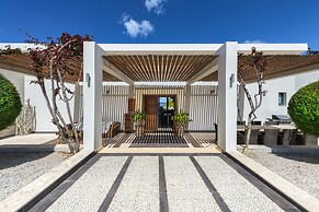 Villa Jamila by Cura Villas Collection