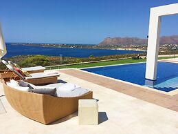 Villa Jamila by Cura Villas Collection