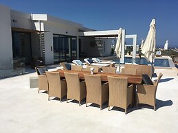 Villa Jamila by Cura Villas Collection