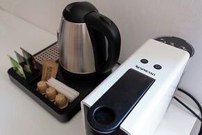 Decimo Meridio- At Spanish Steps-