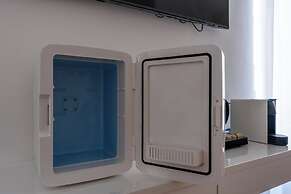 Decimo Meridio- At Spanish Steps-