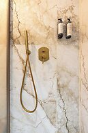 Decimo Meridio- At Spanish Steps-