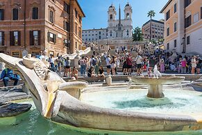 Decimo Meridio- At Spanish Steps-