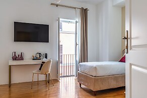 Decimo Meridio- At Spanish Steps-