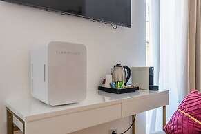 Decimo Meridio- At Spanish Steps-