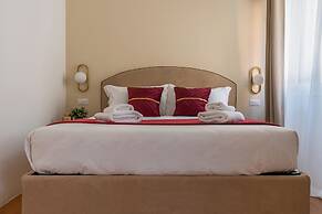 Decimo Meridio- At Spanish Steps-