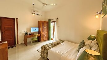 J leaf Hotel by Blue Bird